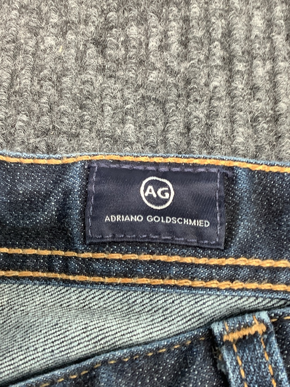 Classic Straight Fit Men's Jeans in Dark Blue - Picture 4 of 5